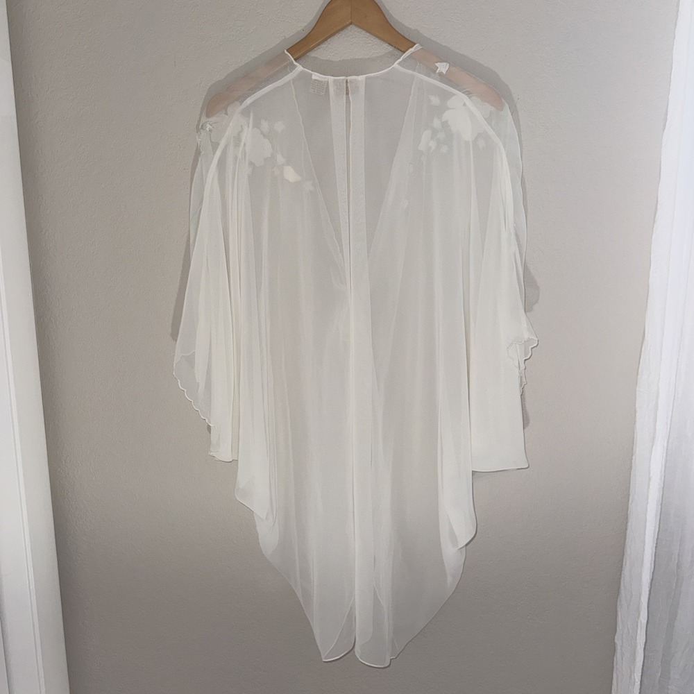 Victoria's Secret Gold Label Sheer Lace & Pearls Ivory Chiffon Robe Vintage OS - Picture 7 of 9